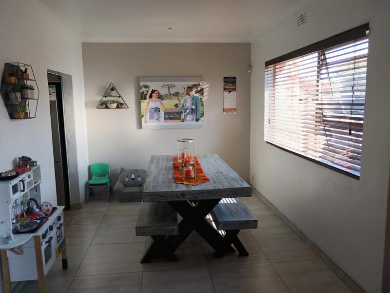 3 Bedroom Property for Sale in Heathfield Western Cape